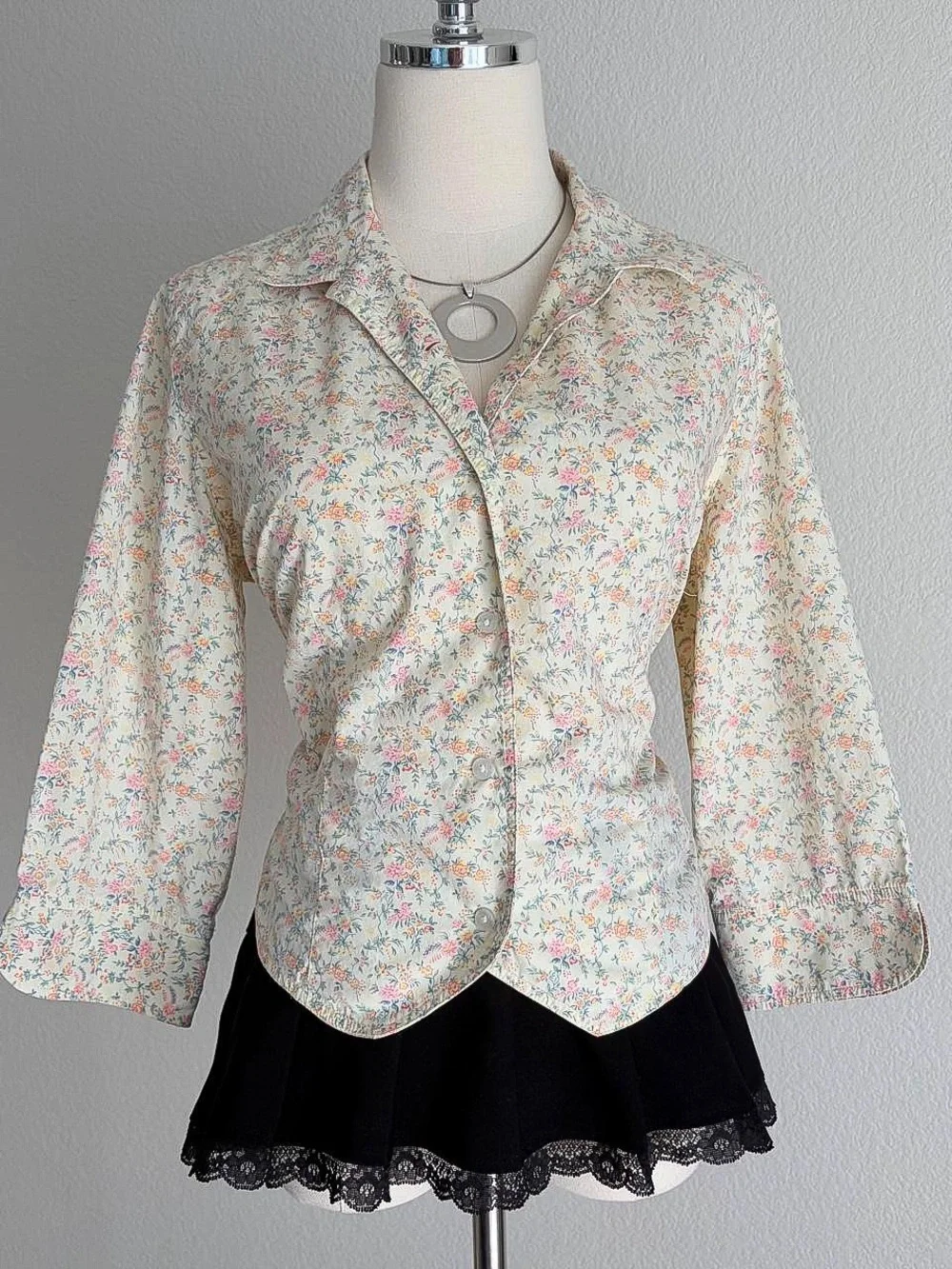 Women's Pastel Floral Button-Front Shirt
